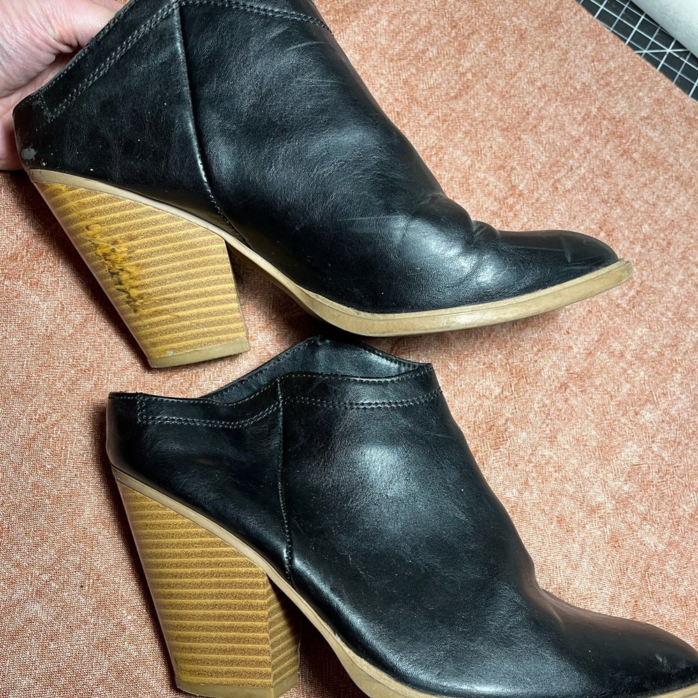 Black pleather DV mules size 7.5